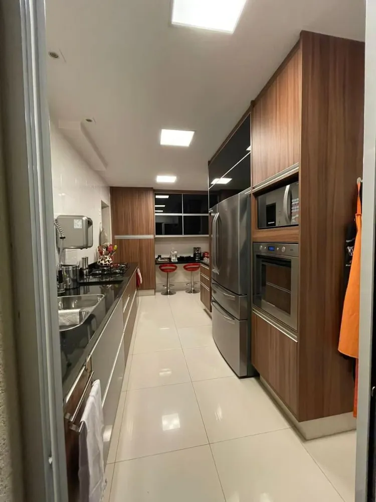 Apartamento, 3 quartos, 200 m² - Foto 2