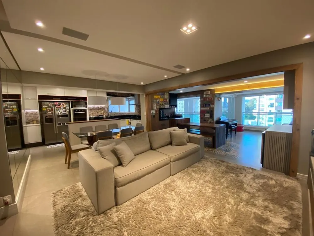 Apartamento, 3 quartos, 178 m² - Foto 1