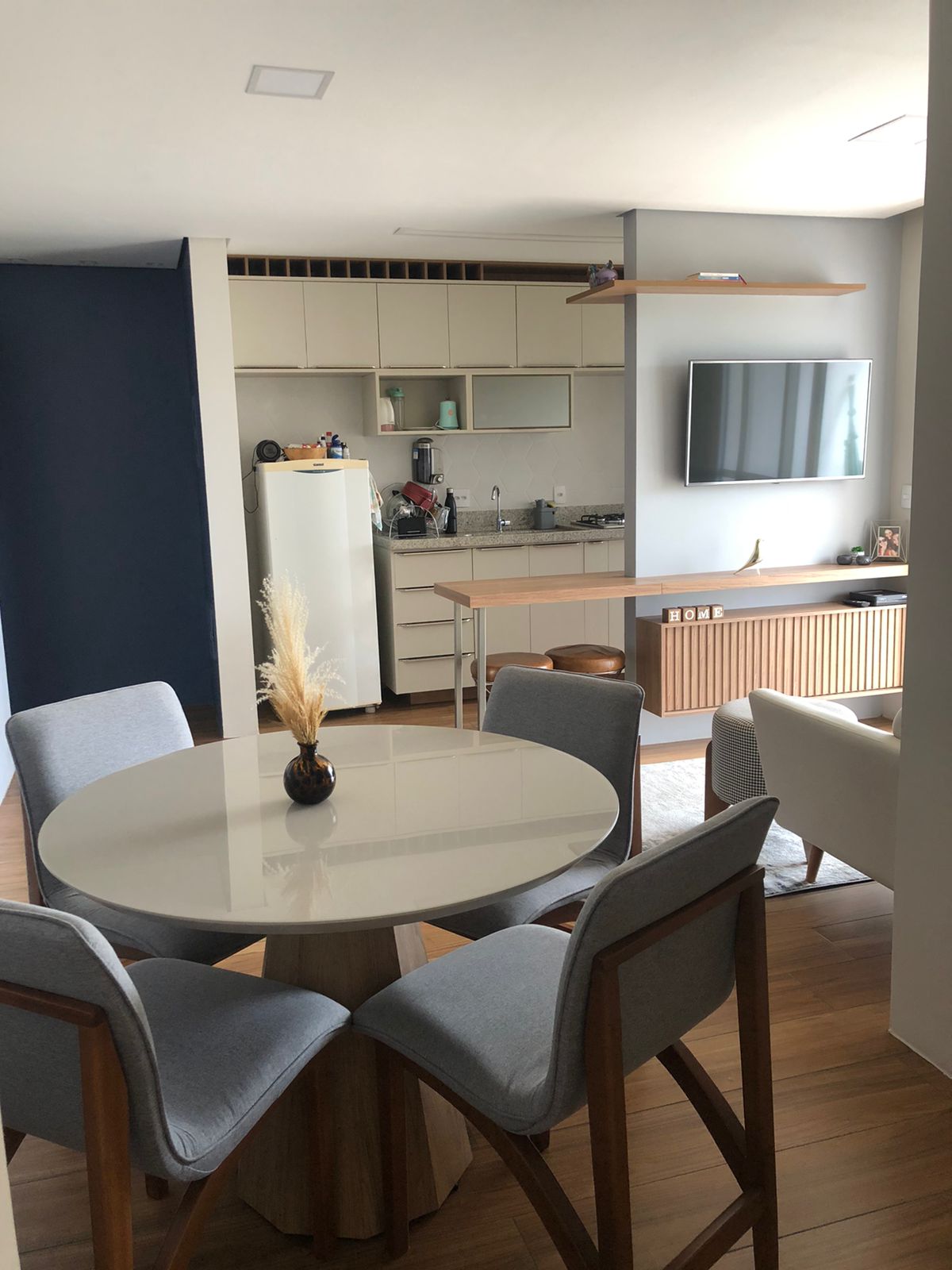 Apartamento à venda com 2 quartos, 65m² - Foto 1