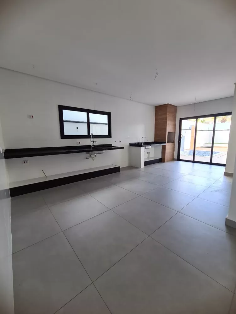 Casa à venda com 3 quartos, 178m² - Foto 5