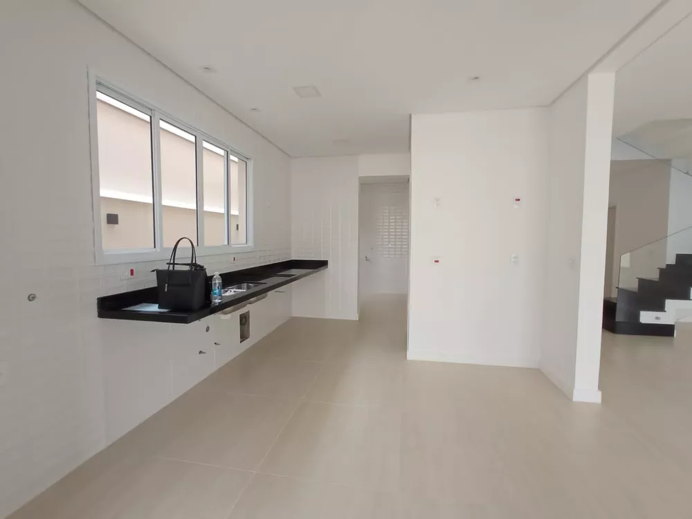 Casa, 3 quartos, 251 m² - Foto 6