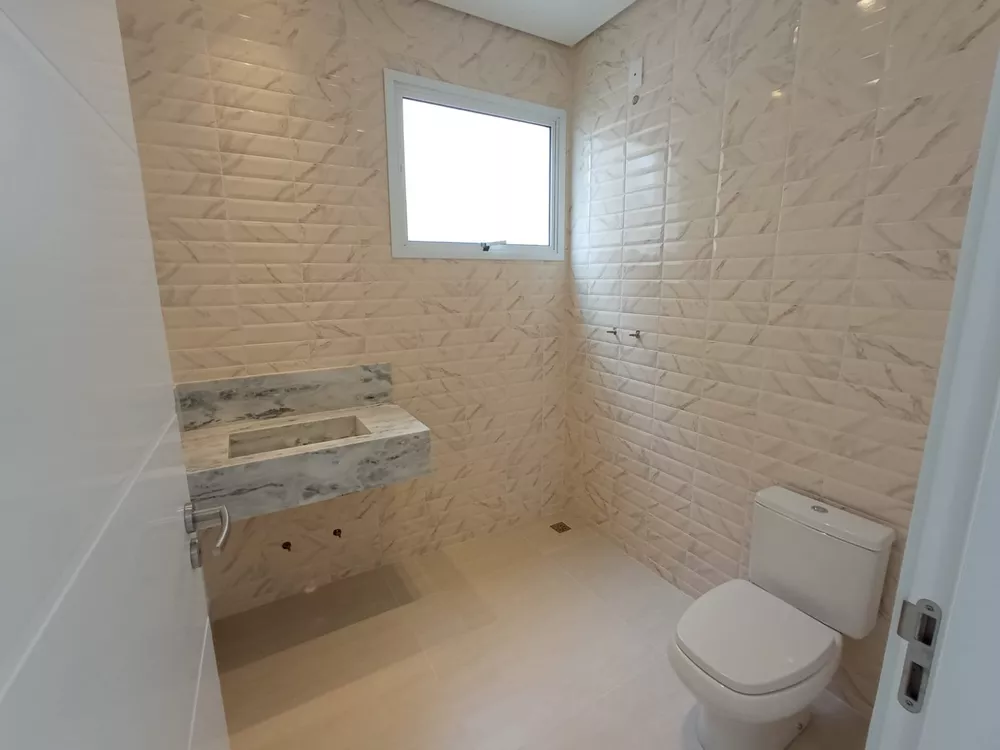 Casa, 3 quartos, 251 m² - Foto 2
