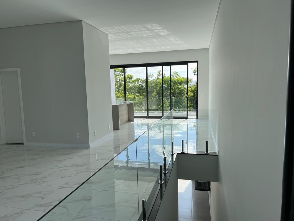 Sobrado à venda com 3 quartos, 300m² - Foto 3