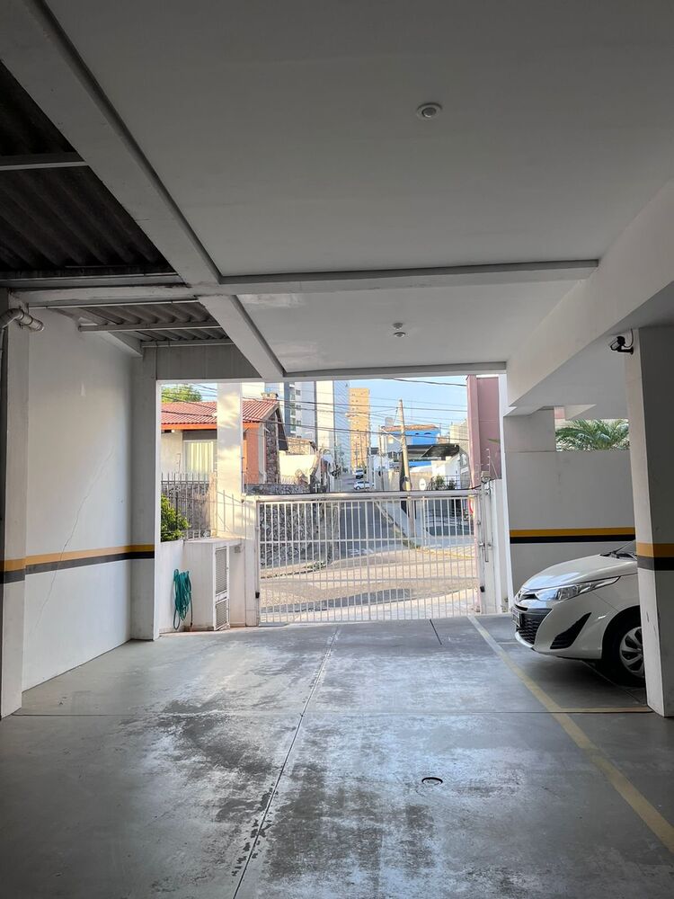 Apartamento à venda com 3 quartos, 116m² - Foto 2