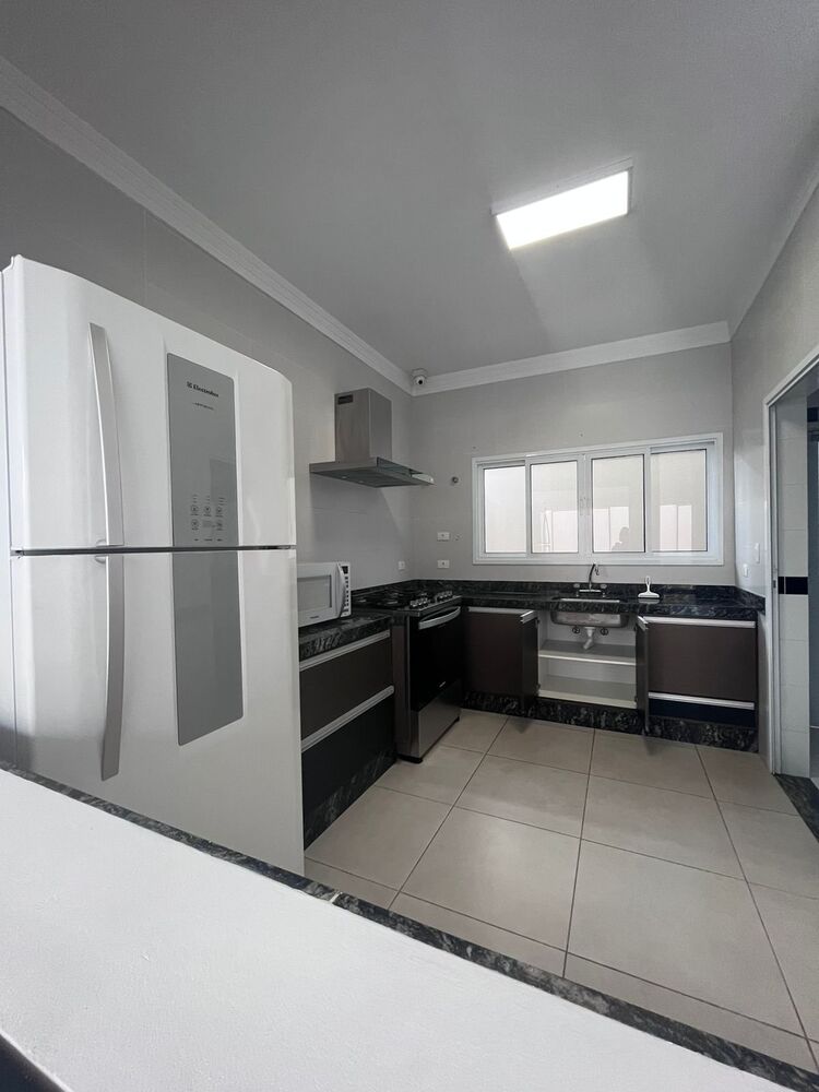 Casa, 3 quartos, 225 m² - Foto 2