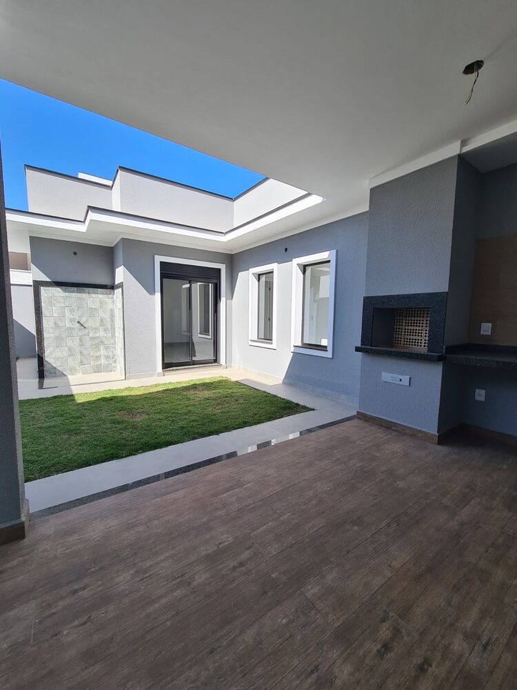 Casa à venda com 3 quartos, 178m² - Foto 2