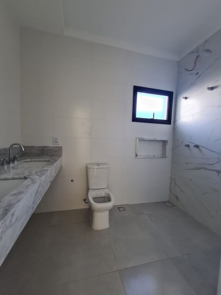 Casa à venda com 3 quartos, 178m² - Foto 4
