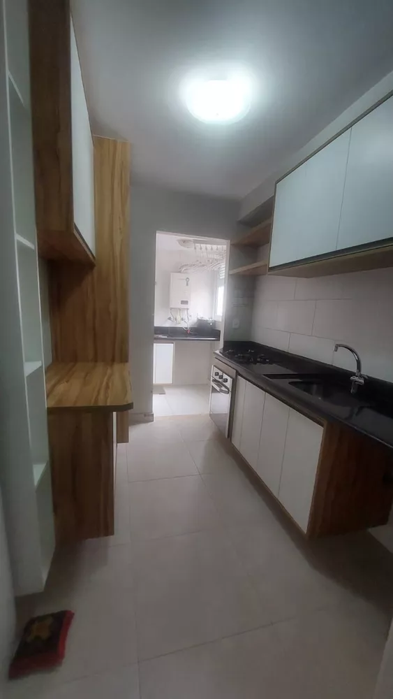 Apartamento à venda com 3 quartos, 80m² - Foto 2