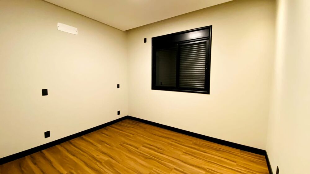 Casa, 3 quartos, 222 m² - Foto 1