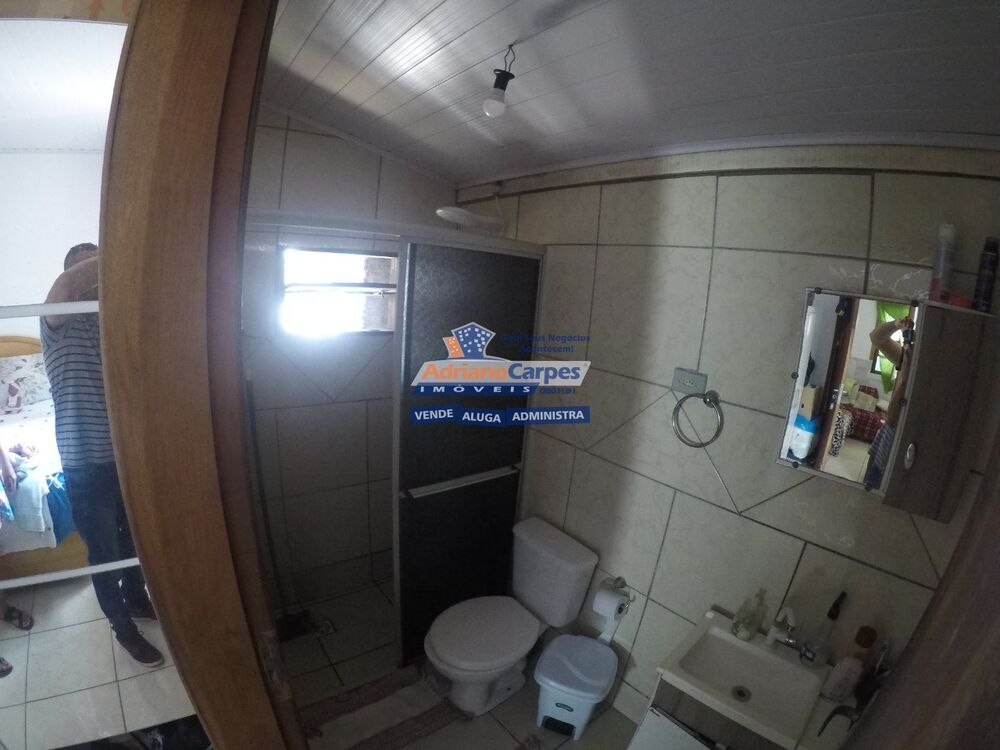 Casa à venda com 3 quartos, 271m² - Foto 1