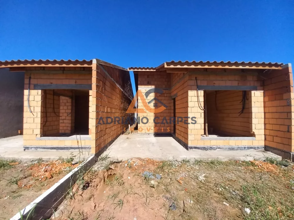 Casa à venda com 2 quartos, 64m² - Foto 5