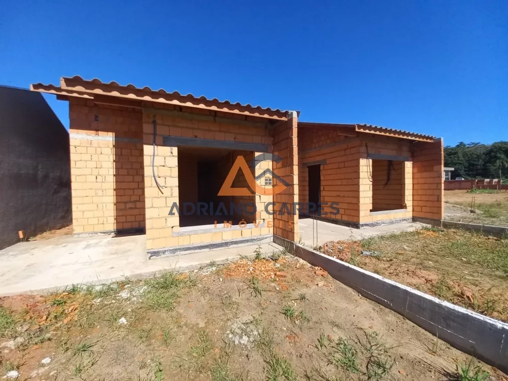 Casa à venda com 2 quartos, 64m² - Foto 4