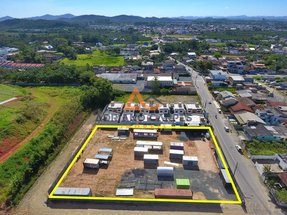 Terreno à venda, 3030m² - Foto 1