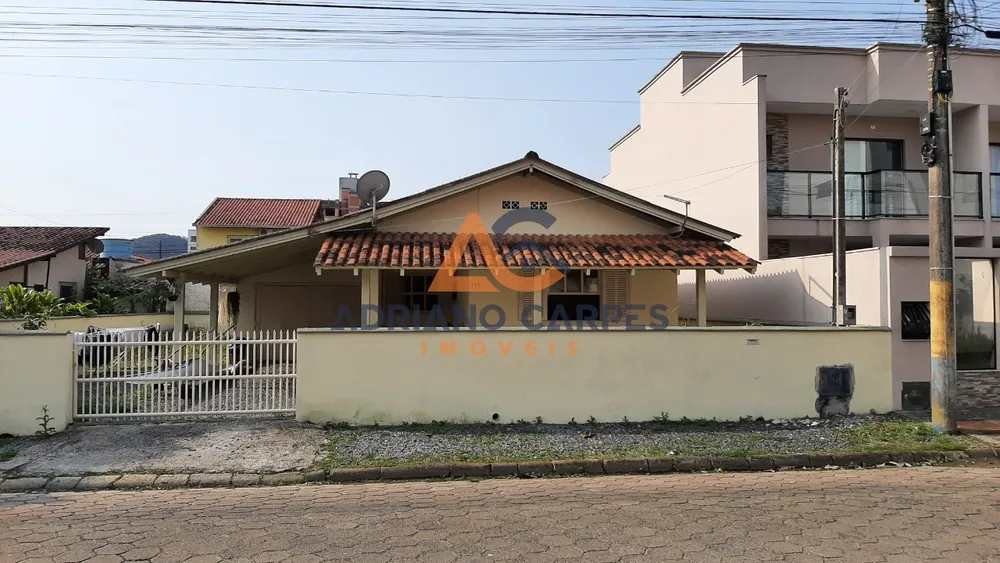 Casa, 4 quartos, 361 m² - Foto 1