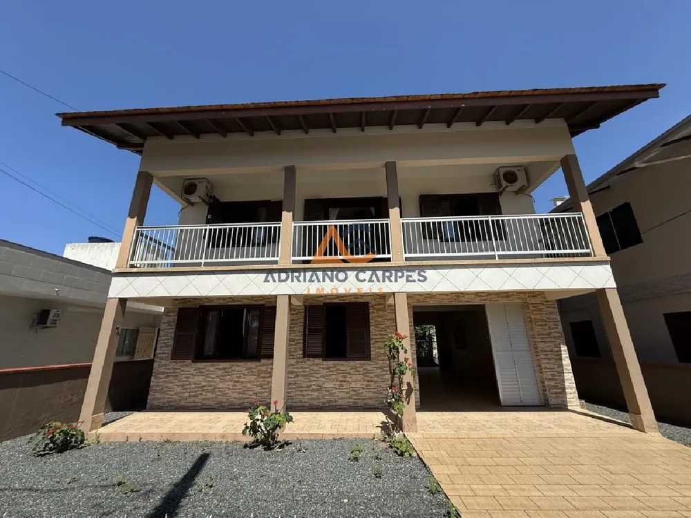 Sobrado, 5 quartos, 336 m² - Foto 1