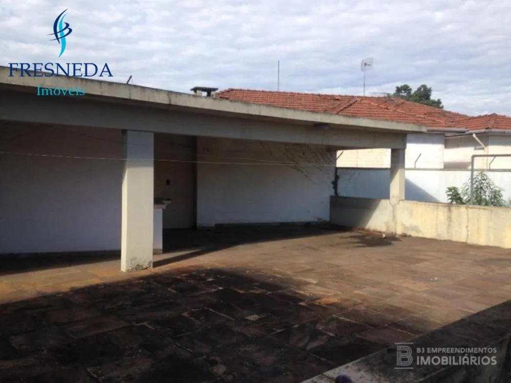 Sobrado, 5 quartos, 704 m² - Foto 1