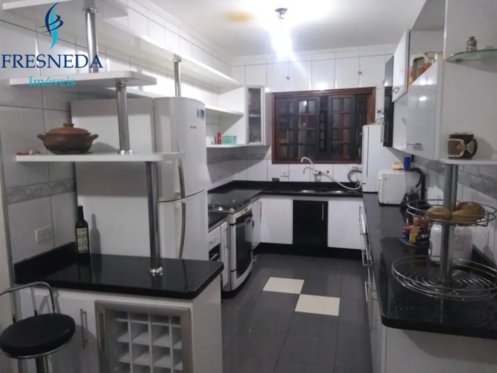 Sobrado, 3 quartos, 335 m² - Foto 2