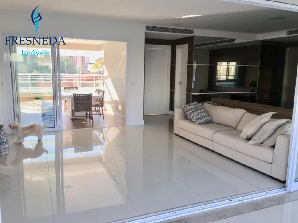Apartamento, 3 quartos, 240 m² - Foto 1