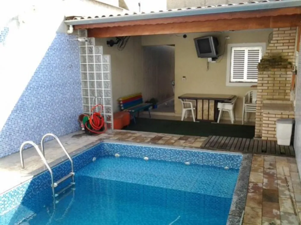 Sobrado, 3 quartos, 180 m² - Foto 1