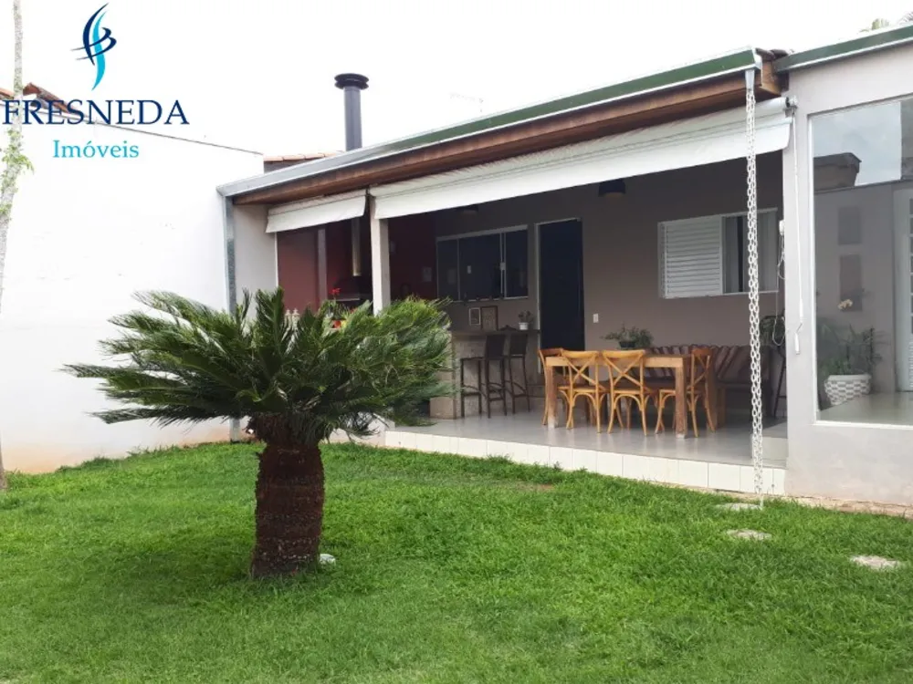 Casa, 2 quartos, 200 m² - Foto 1