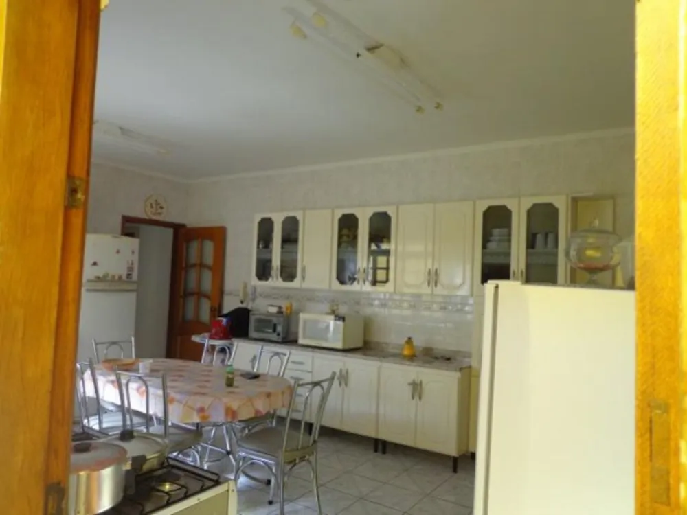 Casa, 3 quartos, 200 m² - Foto 2