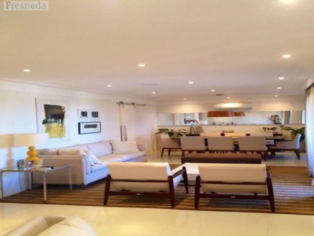 Apartamento, 3 quartos, 250 m² - Foto 1