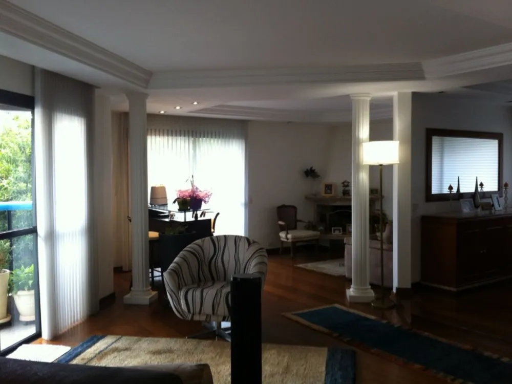 Apartamento, 3 quartos, 243 m² - Foto 1