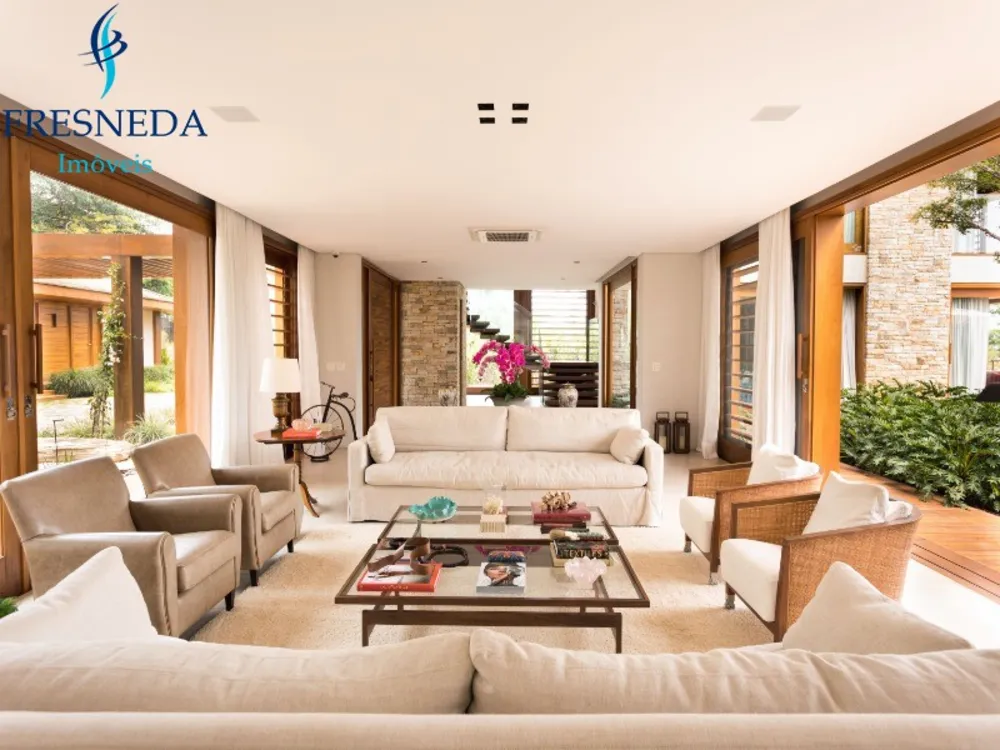 Casa, 8 quartos, 1072 m² - Foto 1