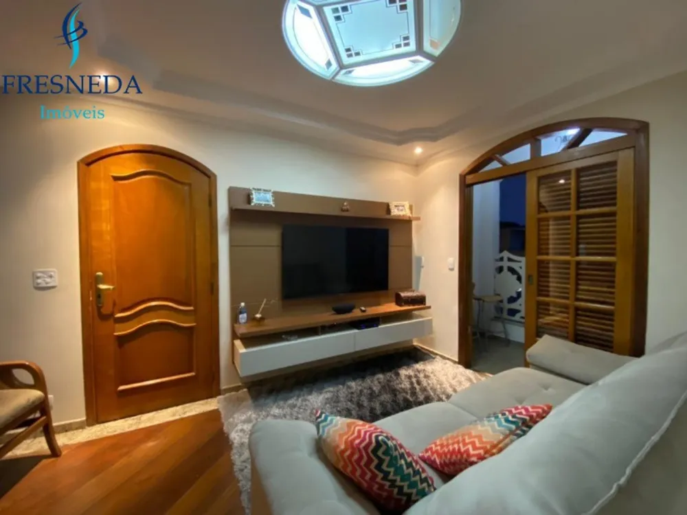 Sobrado, 3 quartos, 297 m² - Foto 1