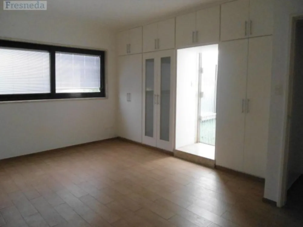 Sobrado, 4 quartos, 560 m² - Foto 2