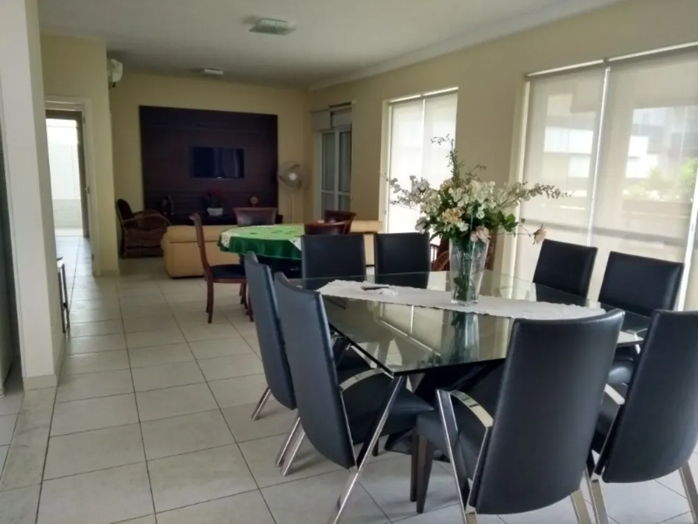 Apartamento, 3 quartos, 198 m² - Foto 1