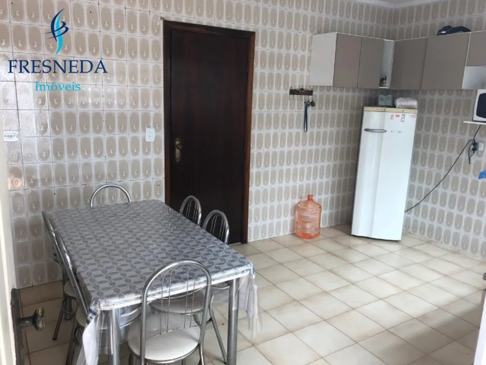 Casa, 3 quartos, 220 m² - Foto 3