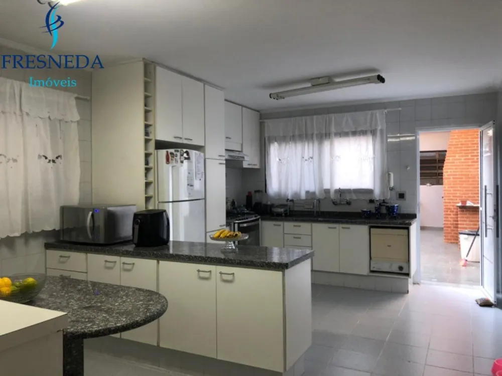 Sobrado, 3 quartos, 216 m² - Foto 1