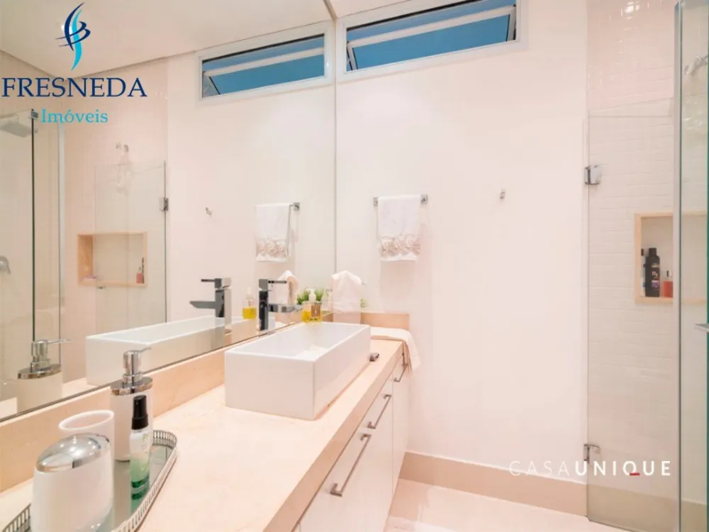 Apartamento, 3 quartos, 225 m² - Foto 2