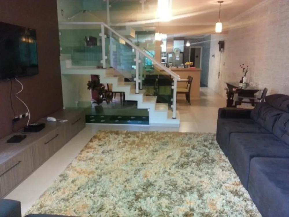 Sobrado, 4 quartos, 250 m² - Foto 1