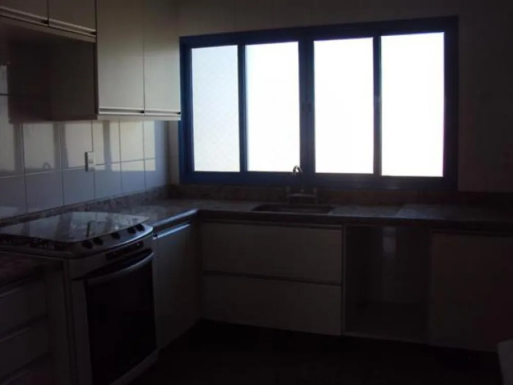 Apartamento, 3 quartos, 160 m² - Foto 2