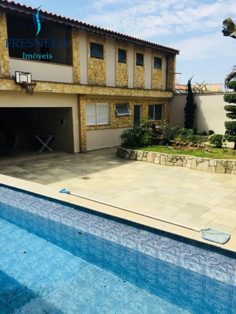 Sobrado, 3 quartos, 440 m² - Foto 1