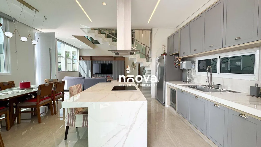 Sobrado, 3 quartos, 313 m² - Foto 2