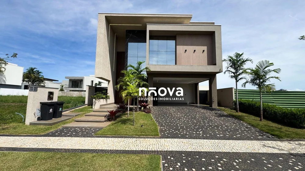 Sobrado, 4 quartos, 307 m² - Foto 1