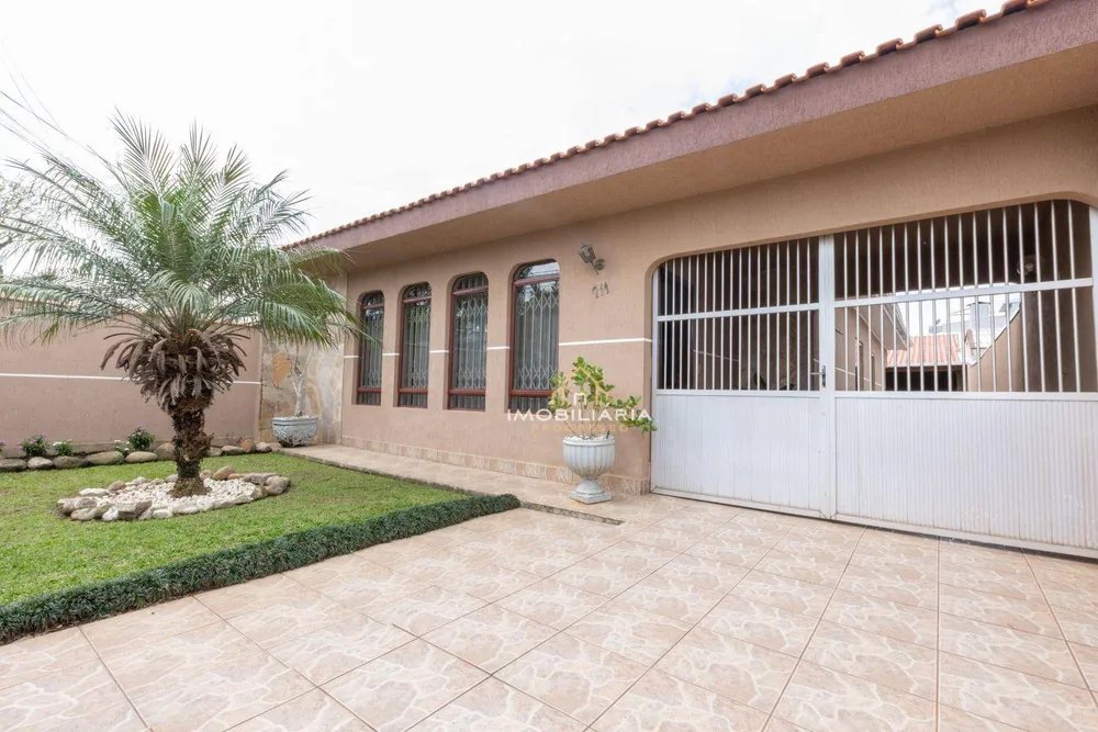 Casa, 3 quartos, 230 m² - Foto 1