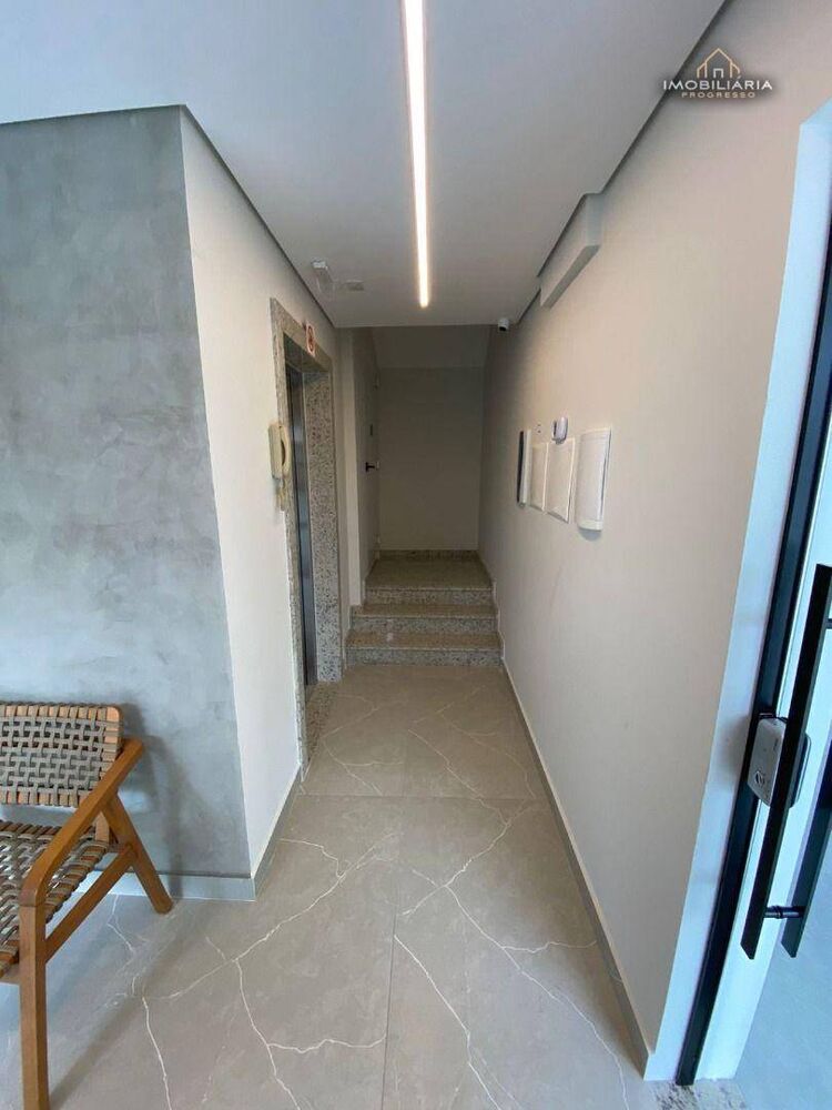 Apartamento à venda com 3 quartos, 136m² - Foto 6