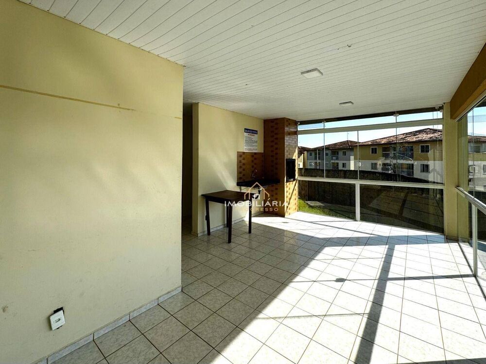 Apartamento à venda com 2 quartos, 45m² - Foto 2