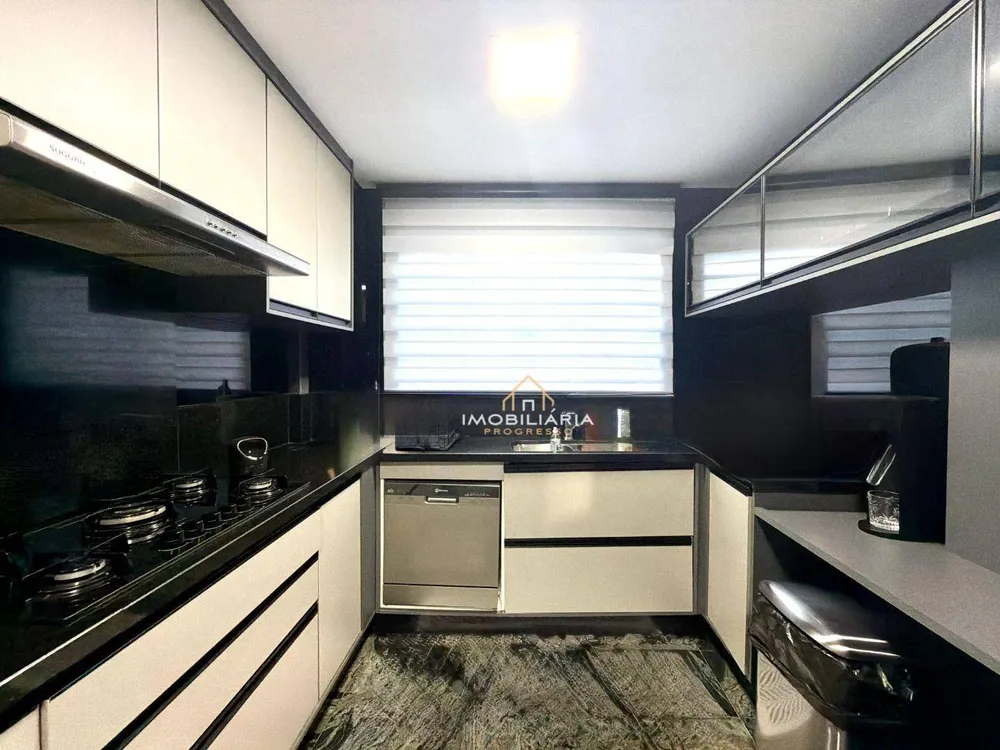 Sobrado, 3 quartos, 270 m² - Foto 2