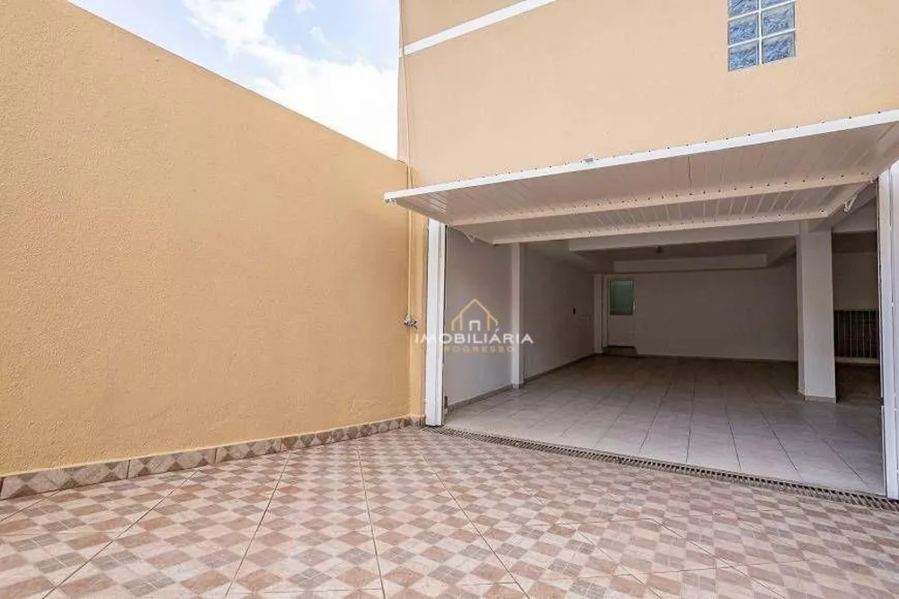 Sobrado à venda com 3 quartos, 268m² - Foto 2