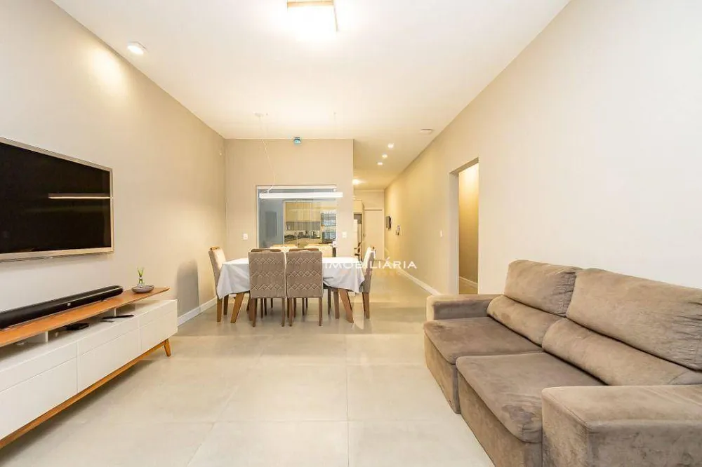 Casa, 3 quartos, 193 m² - Foto 2