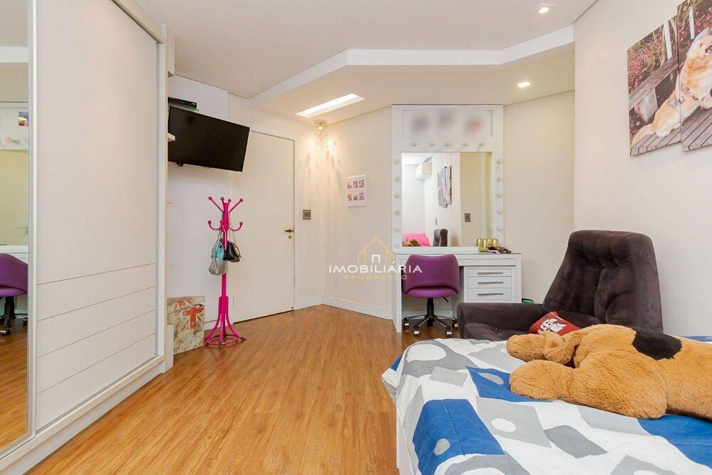 Casa para alugar com 4 quartos, 360m² - Foto 4