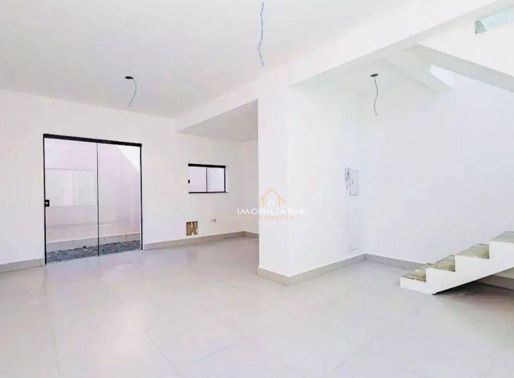 Sobrado à venda com 3 quartos, 82m² - Foto 2