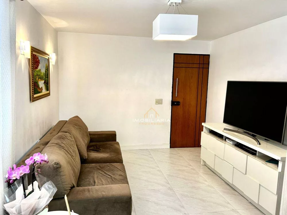 Apartamento à venda com 3 quartos, 75m² - Foto 1