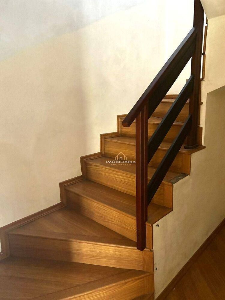 Sobrado à venda com 6 quartos, 320m² - Foto 3