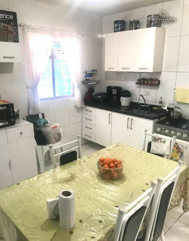 Sobrado à venda com 4 quartos, 240m² - Foto 1